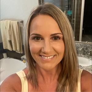 Meet your Posher, Carolyn